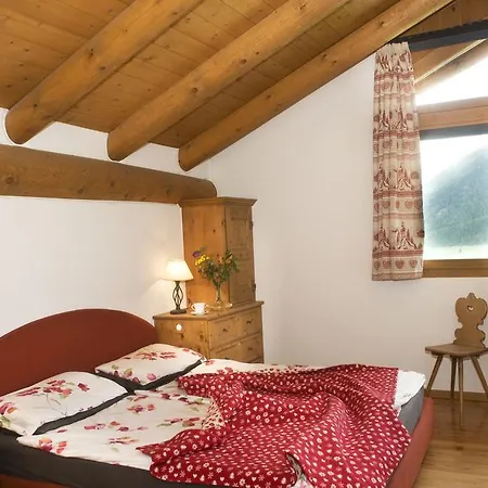 Chalet Chalet Chesarina La Punt-Chamues-ch